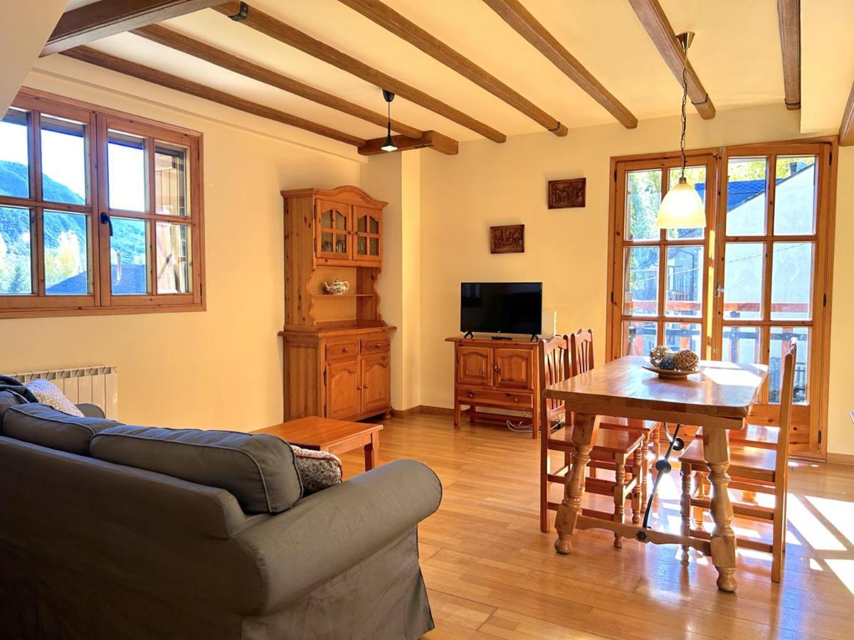 Duplex Familiar I De Muntanya A Escalo By Rural D'Aneu Apartment Exterior photo